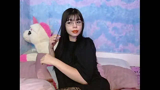 Danna_Myst - plays with oil