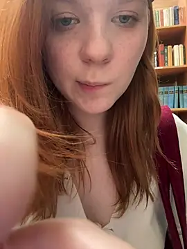 Freaky__Nikki - SQUIRT UNDER THE TABLE