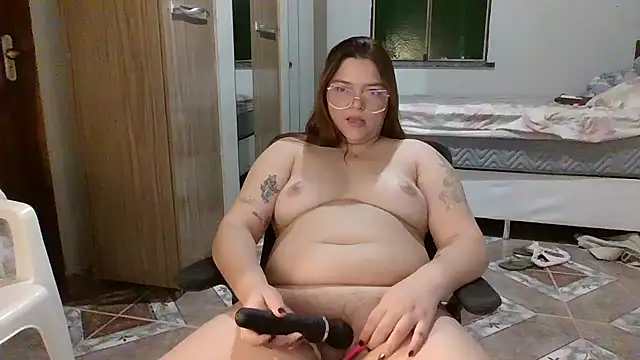 Desejosecretto - Zoom pussy + in oil 🌸💕