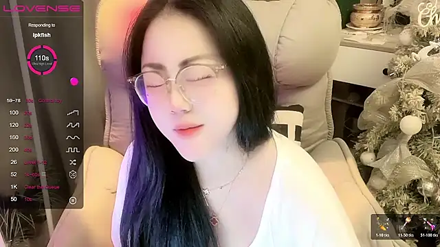 Monica-666888- - ʕ•̫͡•ʔ•͓͡•ʔ凡事留一手，方便玩手机📱📱📱📱