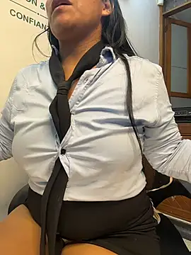 Emilly__Bown_ - take off my skirt