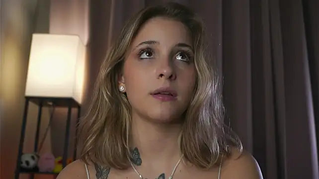 LoveSeekins - sexy hot yoga