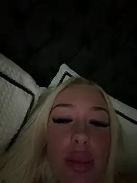 Vanillaheavennn - Use dildo 😈