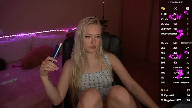 AmandaFiree - take my top off