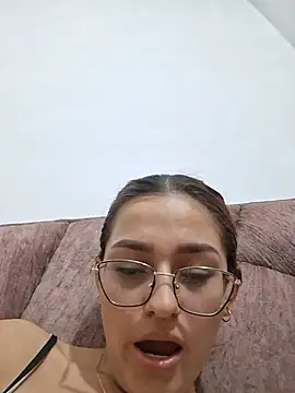 Ary-18 - Domi + masturbation