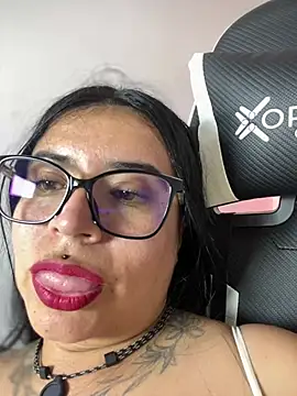 Devilsweet17 - Oil boobs👑