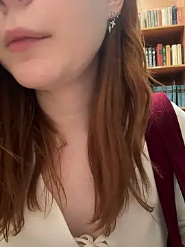 Freaky__Nikki - SQUIRT UNDER THE TABLE
