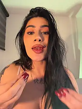Clarachanelricek - SHOW BIH BOOBS AND PLAY NIPPLES