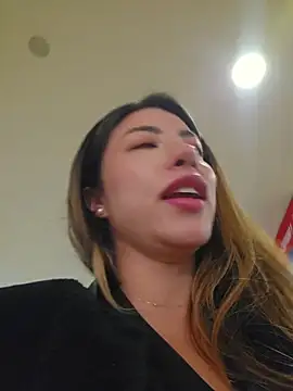 Karen_San_Miguel - Open a blouse in public + control toy 5m