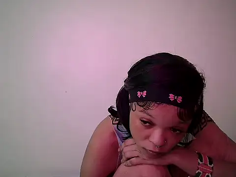 Miss_rihanna - VIBRATE LOVENSE IN ASS