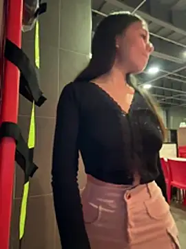 Alyshanon18 - LICK NIPPLES IN KFC🥵