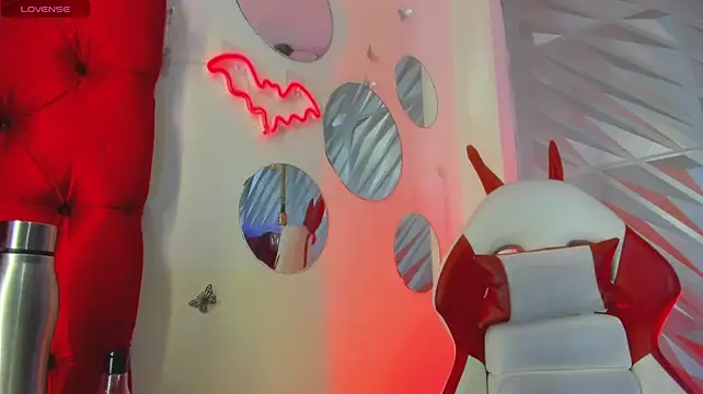 Nocturnapsy - Playing + pinching + lick my nipples🔥