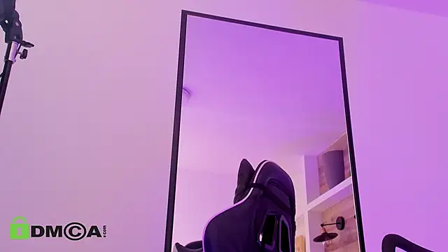 Candy_summer28 - Mirror tease🔥🔥