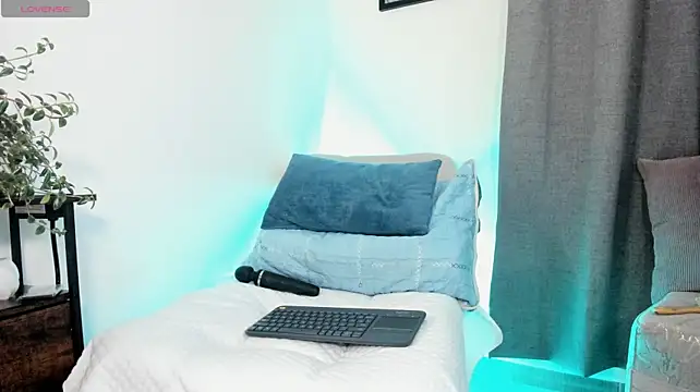 Karol_deny - Ice Cube Tease