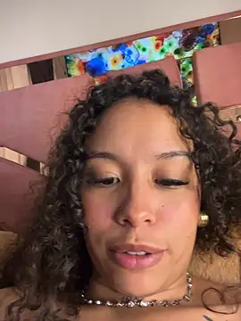 MarieLeon - squirts white cum from the pussy