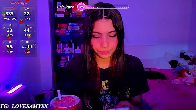 Lovelyamyy - CUM SHOW IN PANTIES + FEETS + DOMI👾