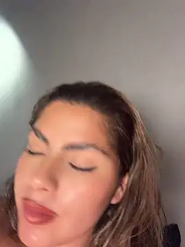Butterflyx39 - fiinger in my pussy