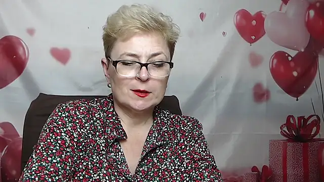 EmiliaGree - Make me tremble, moan, and get wet