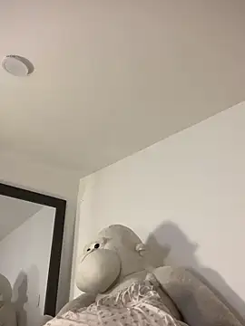 Juli_V29 - show pussy and asshole in doggy