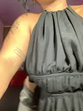 Bonnylu - oil on big tits + spanking my ass x5