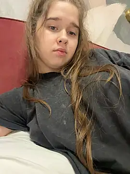HornyGirlH - DOMI TOY ON PUSSY
