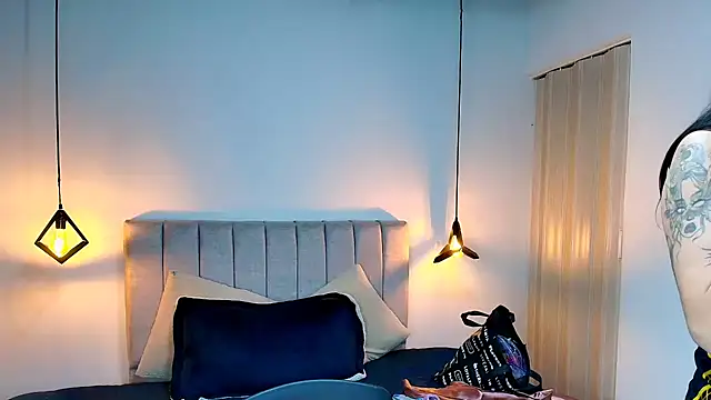 LiaCooper_ - PUT ME ON DOGGY+LUSH IN ASS X5🔥