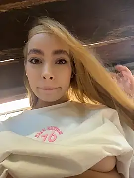 Isabella-gaviria - FUCK MY PUSSY IN MENS BATHROOM + CREAM🥵