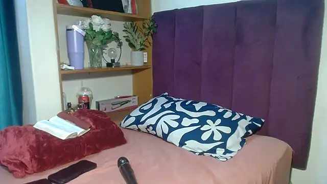 Juicy-luciey - Drill and dig my pussy squirt