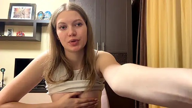 DorthyNorris - 💥naked boobs + sucking a finger💥