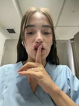 Sweet_Milaa1 - FULL NAKED + OPEN DOOR BATHROOM