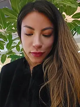 Karen_San_Miguel - Open a blouse in public + control toy 5m