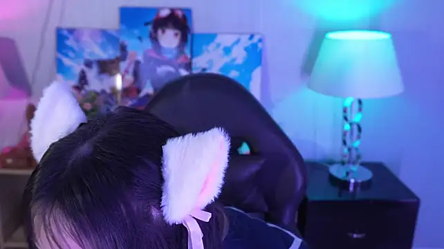 Kitticam - Domi in my clit + squirt 🍆💦