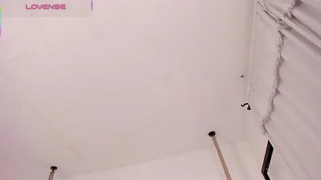 Oriana_Guzman - Make my ass red with spanks 💘