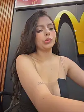 Natalia-acosta - FUCK MY PUSSY UNDERTABLE + FLASH TITS💦