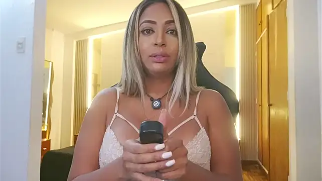 Charlottelover21 - opens Jeans