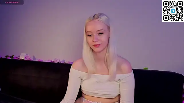 Anadeyaaa - play with ass