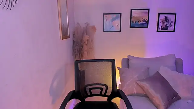 Mia-Carter1 - show ass in doggy