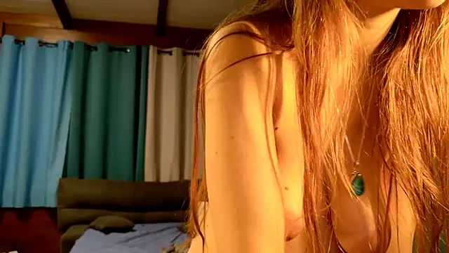 Miaelis - Cazzo in figa e squirtone porco💦💦👅