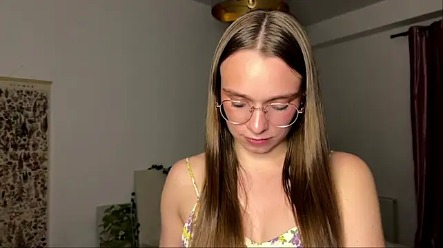Amy_Yammy3 - Make hand bra