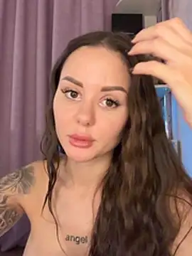 Alina_Vibe_Me - Anal plug+3 fingers in pussy