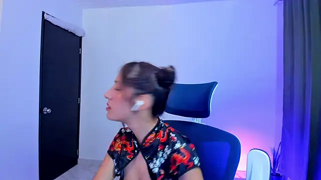 Lucia_Fuster - Ride dildo 5 min