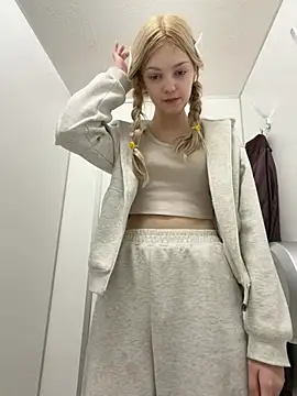 Elsawhere - rub rub rub naked pussylips