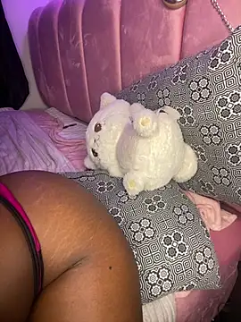 Naughtynovaaa - Use a dildo
