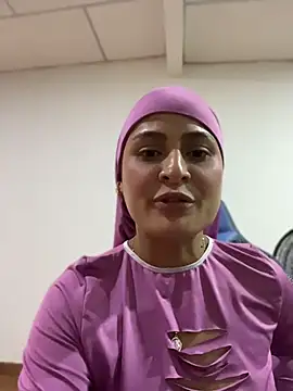 Aisha_k - Squeeze my tits