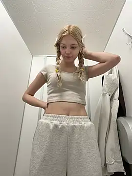 Elsawhere - rub rub rub naked pussylips