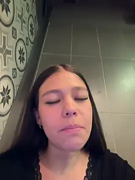 Alyshanon18 - FINGER IN MY PUSSY KFCCCCCC🥵📍😱