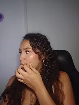 Anahi22 - BIG SQUIRT UNTIL I FINGERING MY PUSSY💦
