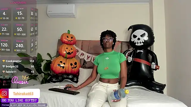 Tahira_21_ - Show feet in doggy-style position