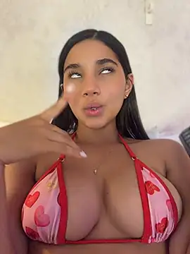AlessiaVallmont - Blowjob with saliva on the mirror