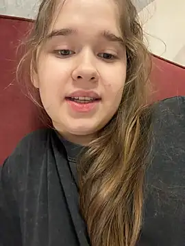 HornyGirlH - NAKED MASTURBATE IN TICKET SHOW